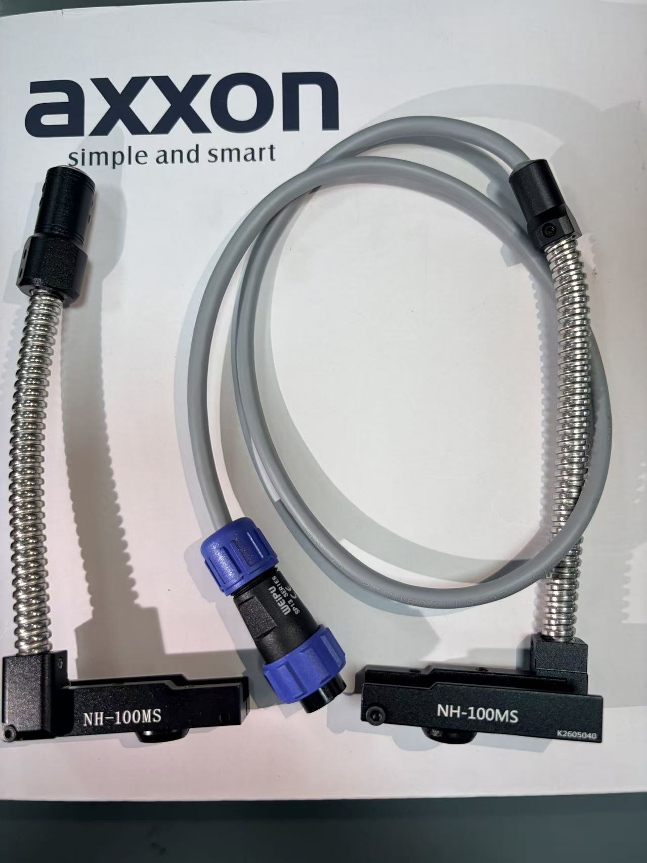 สายเคเบิล Axxon